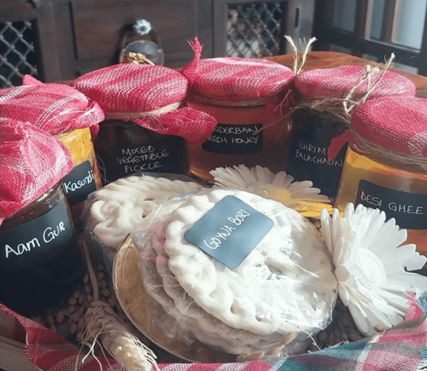 Customized Hamper with Jars